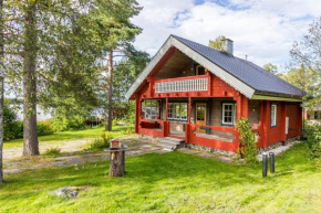 3 Bedroom Cottage with Sauna by the Sea in Vaasa